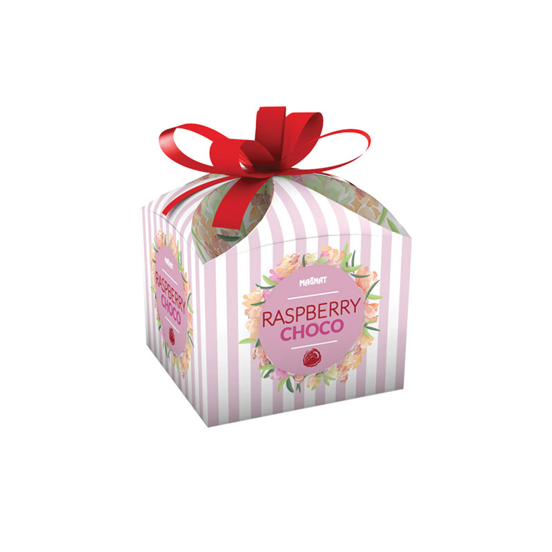 Raspberry pralines in a gift box by Magnat